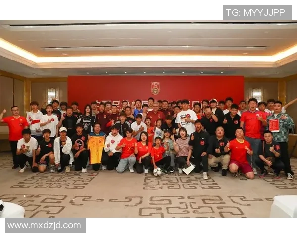 足球明星重返中国赛场引发球迷热潮期待精彩对决与新篇章